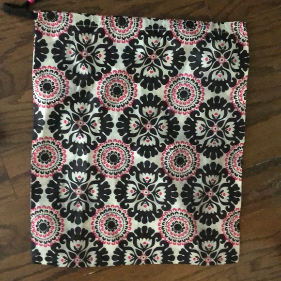 Thirty-one 2 L pouches - Picture 3 of 3